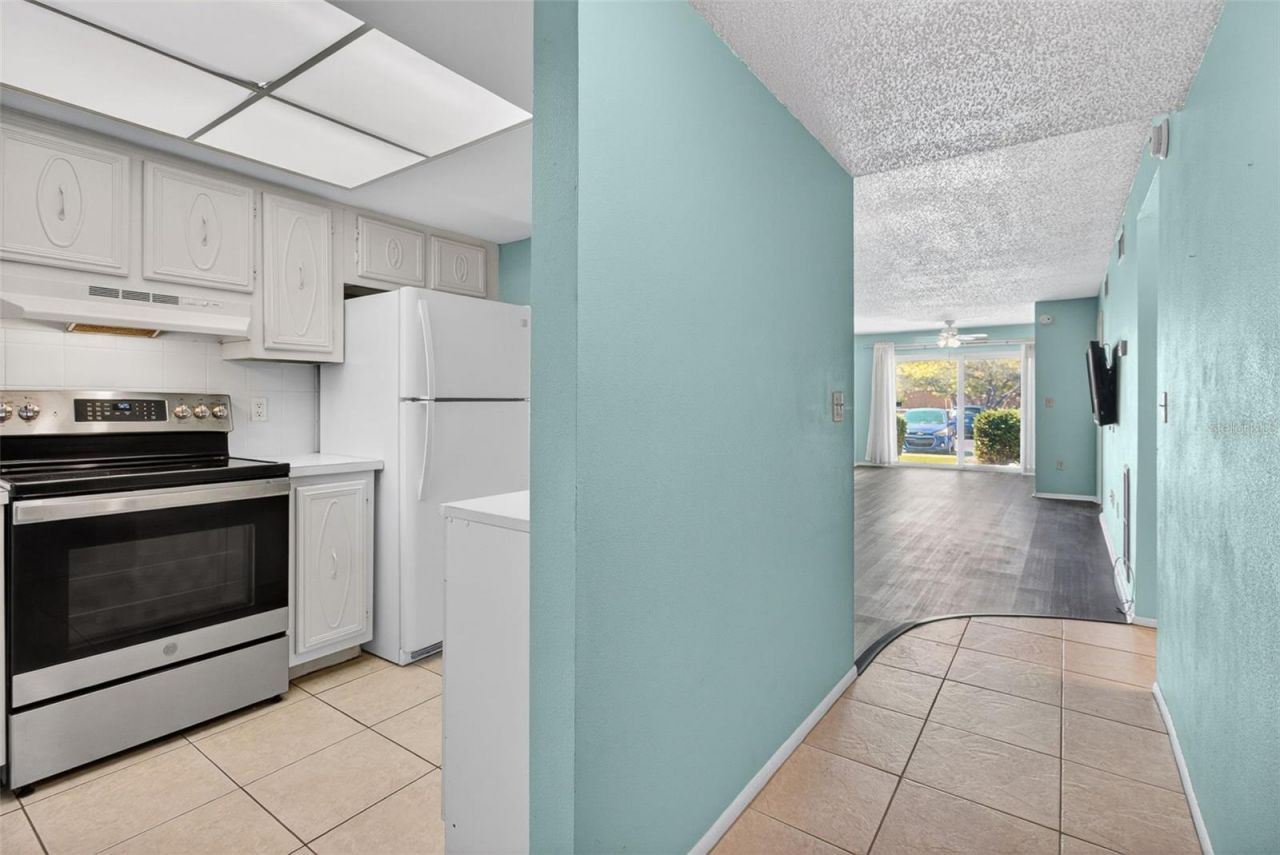 801 83rd Avenue N, Unit 118, Saint Petersburg, FL 33702 Photo