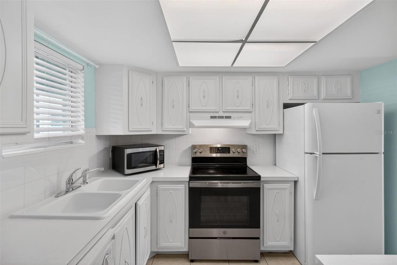 801 83rd Avenue N, Unit 118, Saint Petersburg, FL 33702 Photo