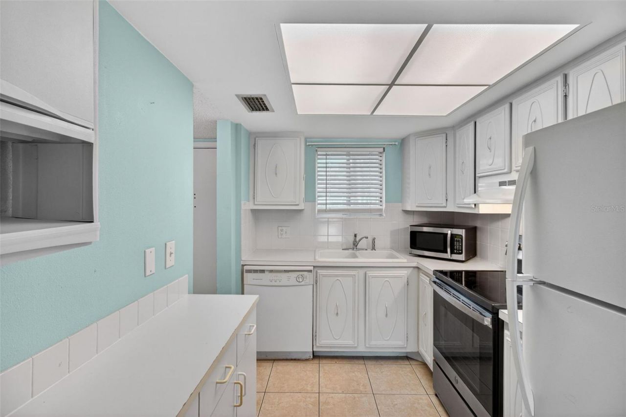 801 83rd Avenue N, Unit 118, Saint Petersburg, FL 33702 Photo