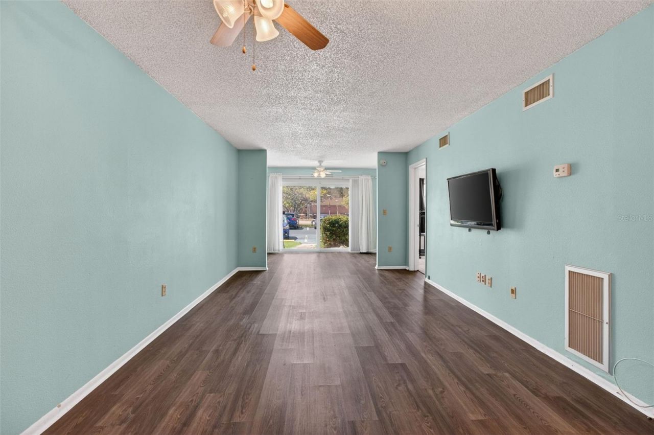 801 83rd Avenue N, Unit 118, Saint Petersburg, FL 33702 Photo