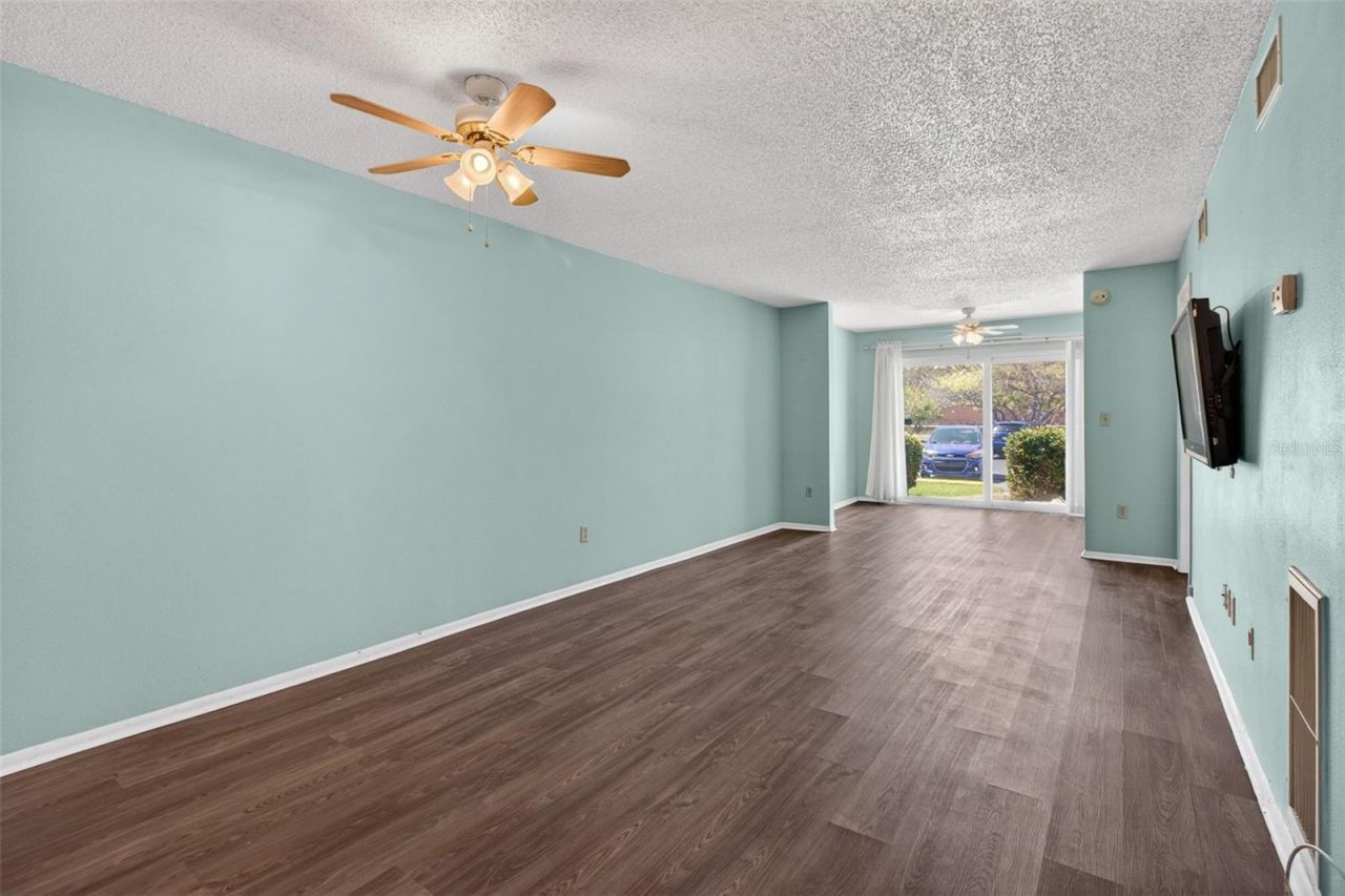 801 83rd Avenue N, Unit 118, Saint Petersburg, FL 33702 Photo