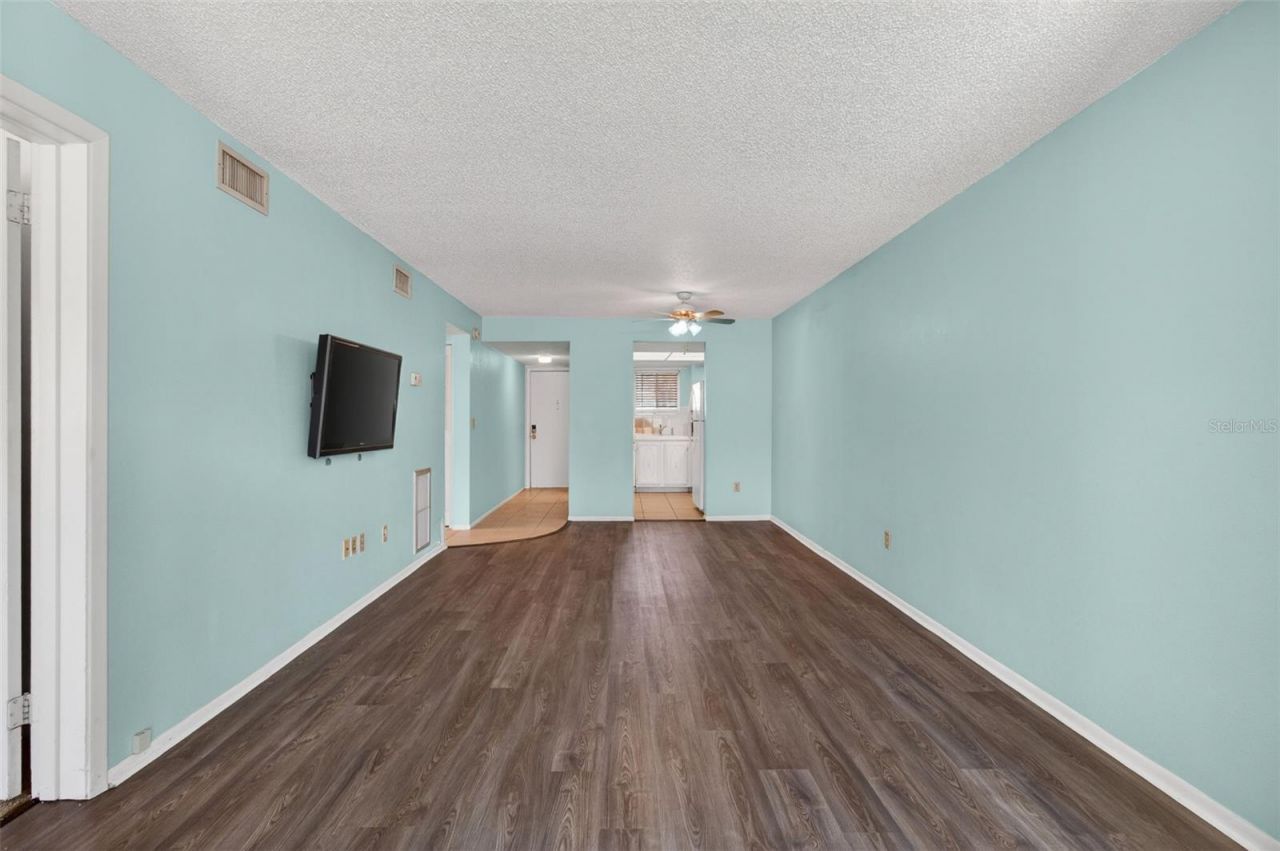 801 83rd Avenue N, Unit 118, Saint Petersburg, FL 33702 Photo