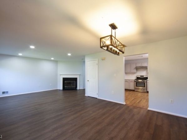 50 Pine St, Unit D, Montclair, NJ 07042