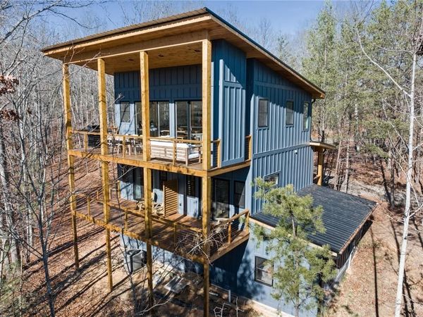 572 Left Turn , Blue Ridge, GA 30513