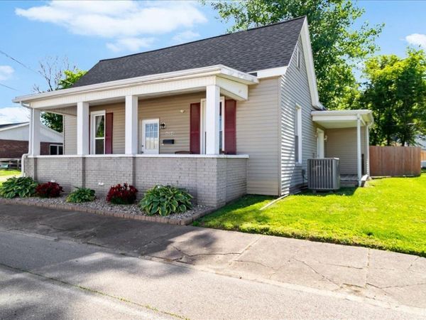 614 S 3Rd Street, Boonville, IN 47601