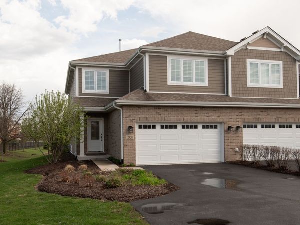 12420 Lacey Drive , Lemont, IL 60439