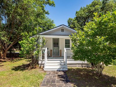 2218 Woodland Shores Road, Charleston, SC 29412