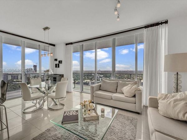 79 SW 12th St, Unit 3401-S, Miami, FL 33130