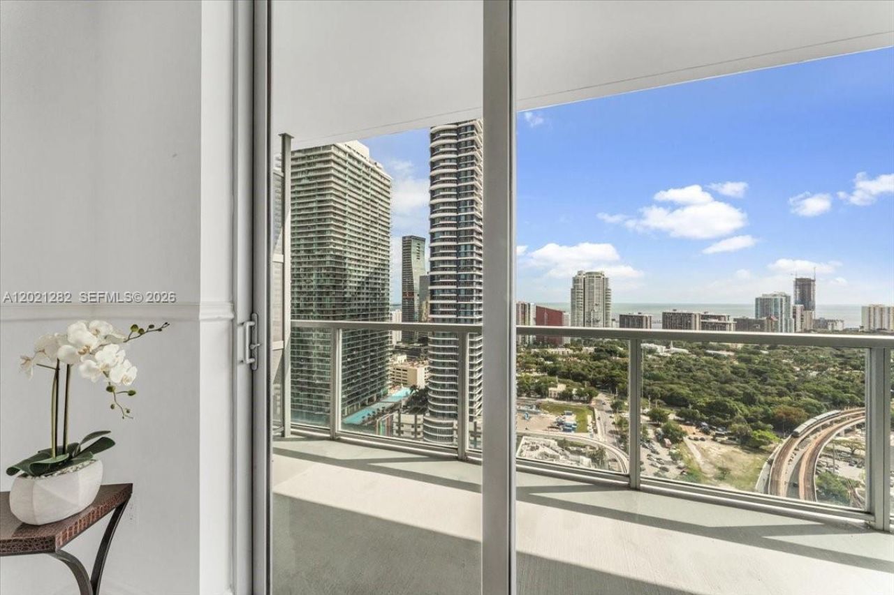 79 SW 12th St , Unit 3401-S, Miami, FL 33130 Photo