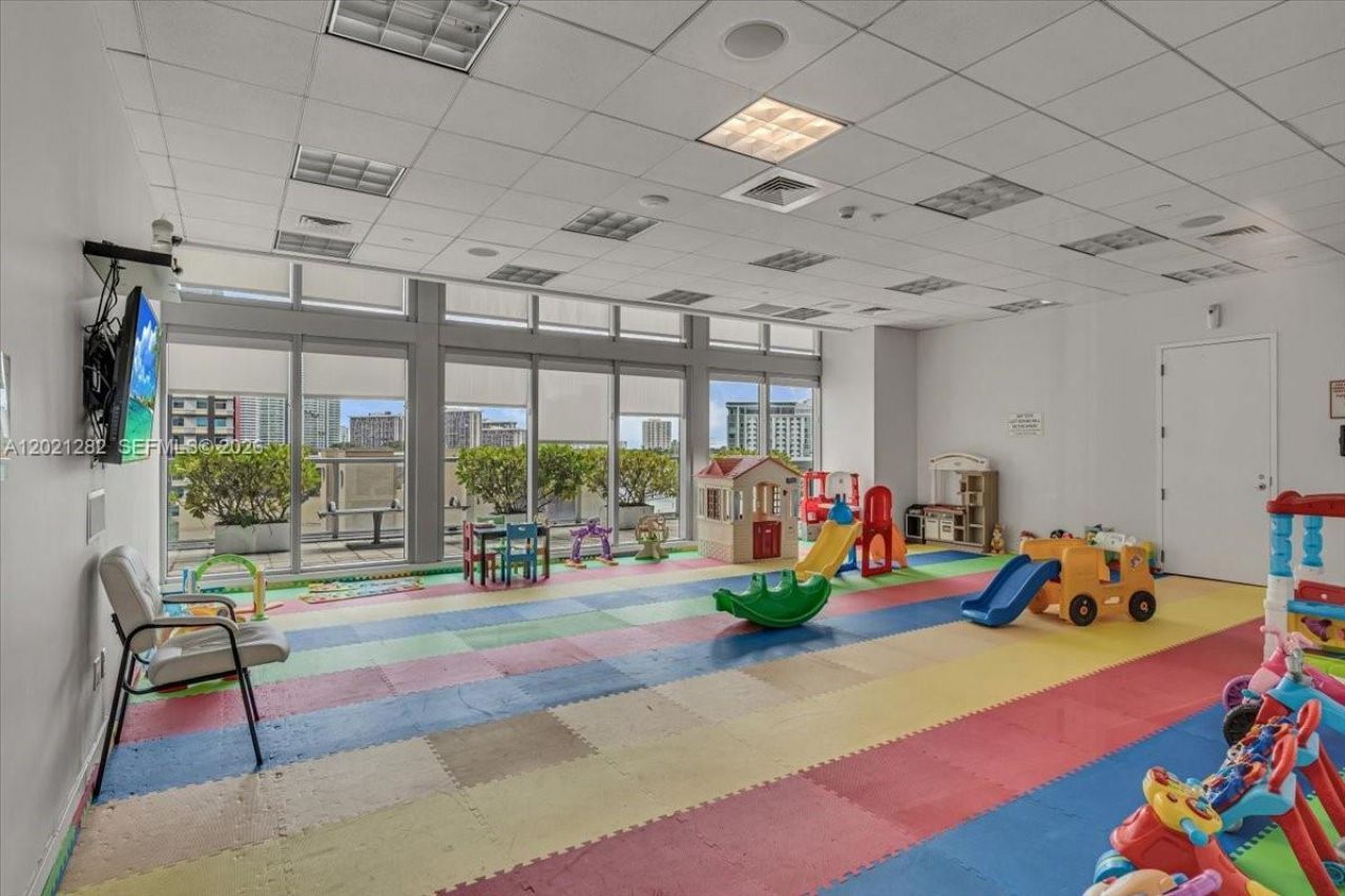 79 SW 12th St , Unit 3401-S, Miami, FL 33130 Photo