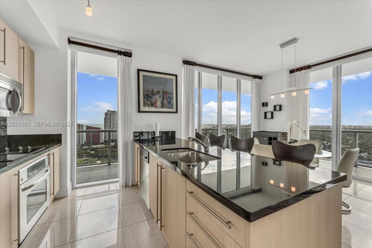 79 SW 12th St , Unit 3401-S, Miami, FL 33130 Photo