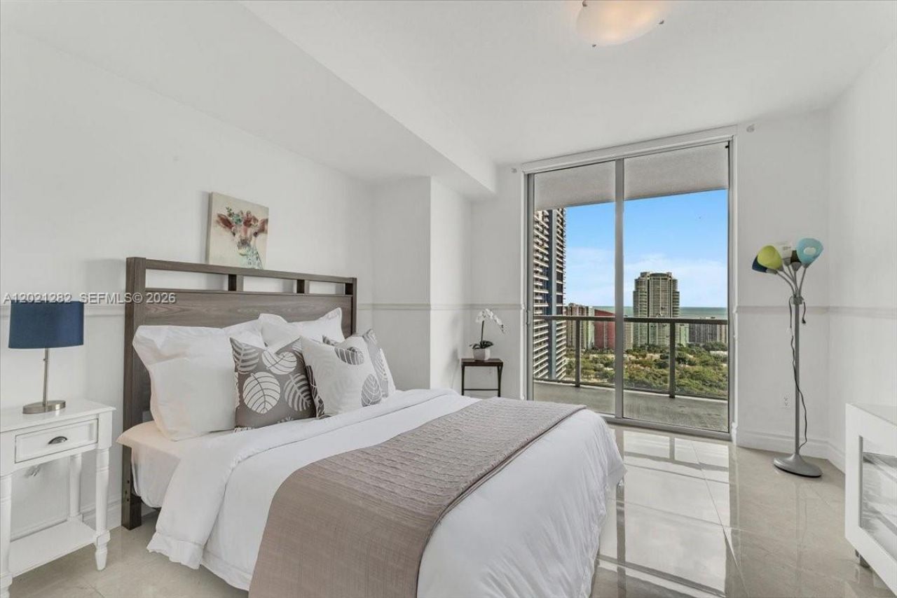 79 SW 12th St , Unit 3401-S, Miami, FL 33130 Photo