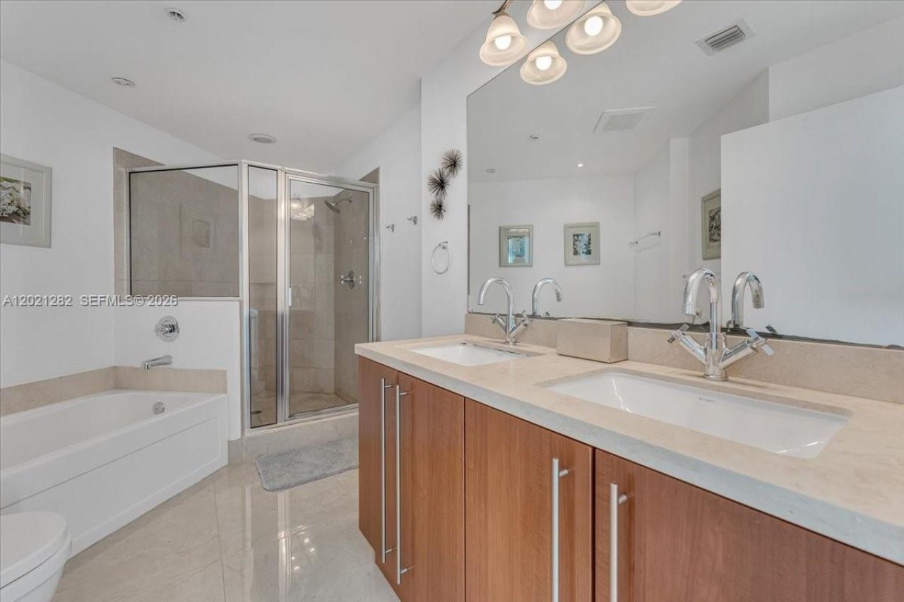 79 SW 12th St , Unit 3401-S, Miami, FL 33130 Photo