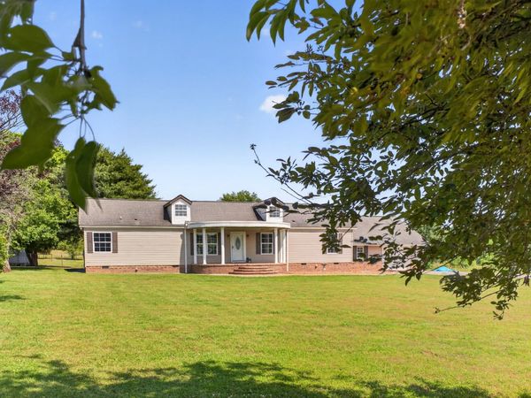 2673 McKnight Rd, Culleoka, TN 38451