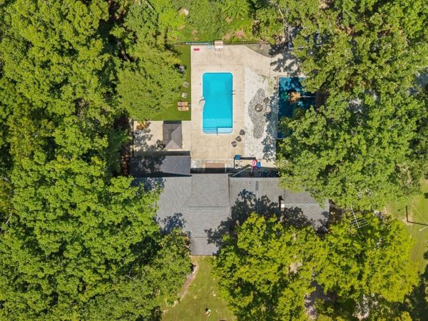 1975 Kelly Rd, Holladay, TN 38341
