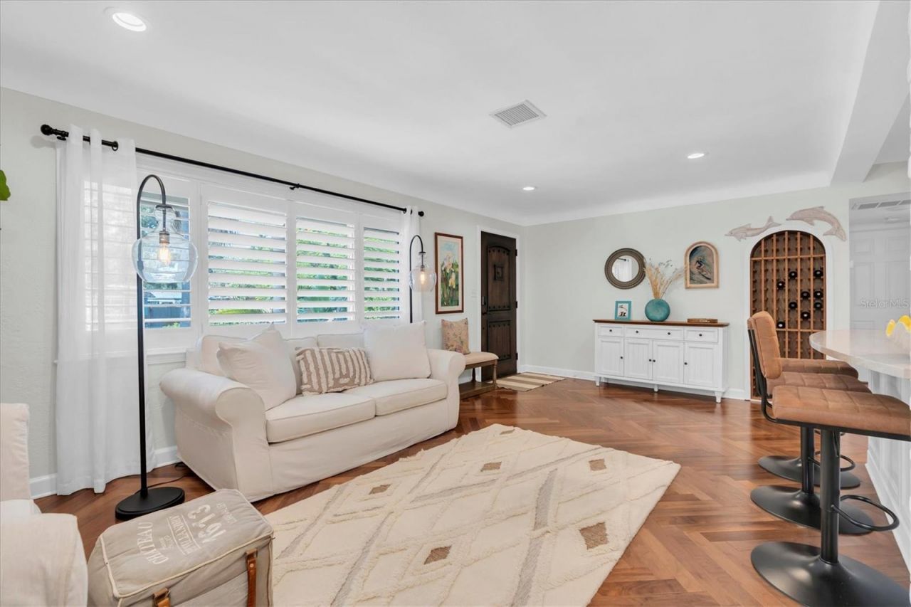 6145 2nd Avenue N, Saint Petersburg, FL 33710 Photo