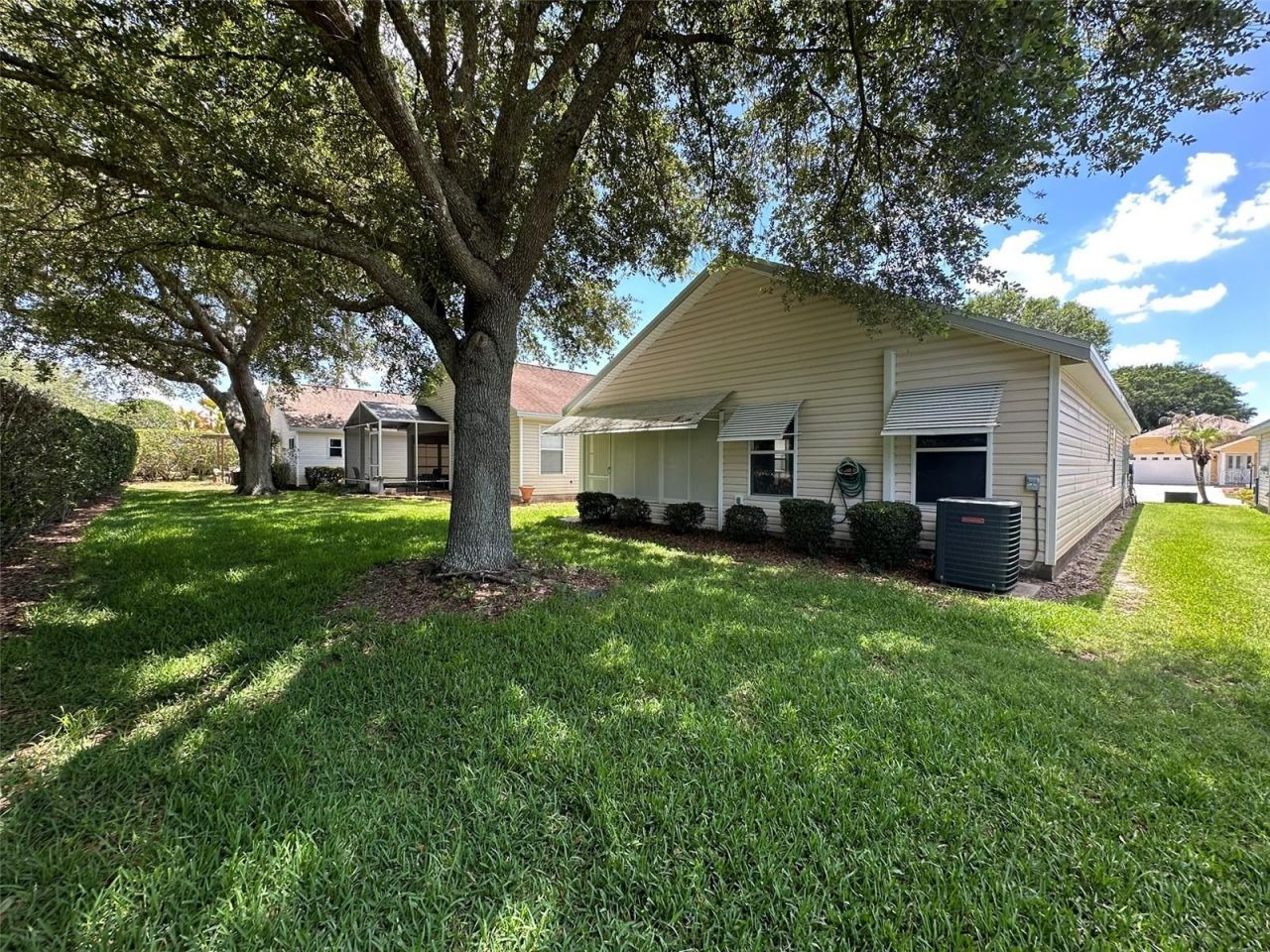 25335 Cranes Roost Circle , Leesburg, FL 34748 Photo