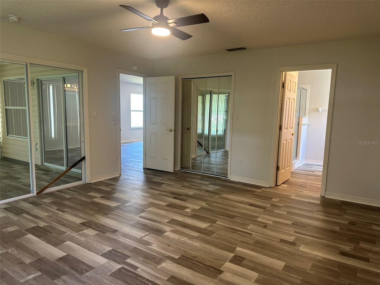 25335 Cranes Roost Circle , Leesburg, FL 34748 Photo
