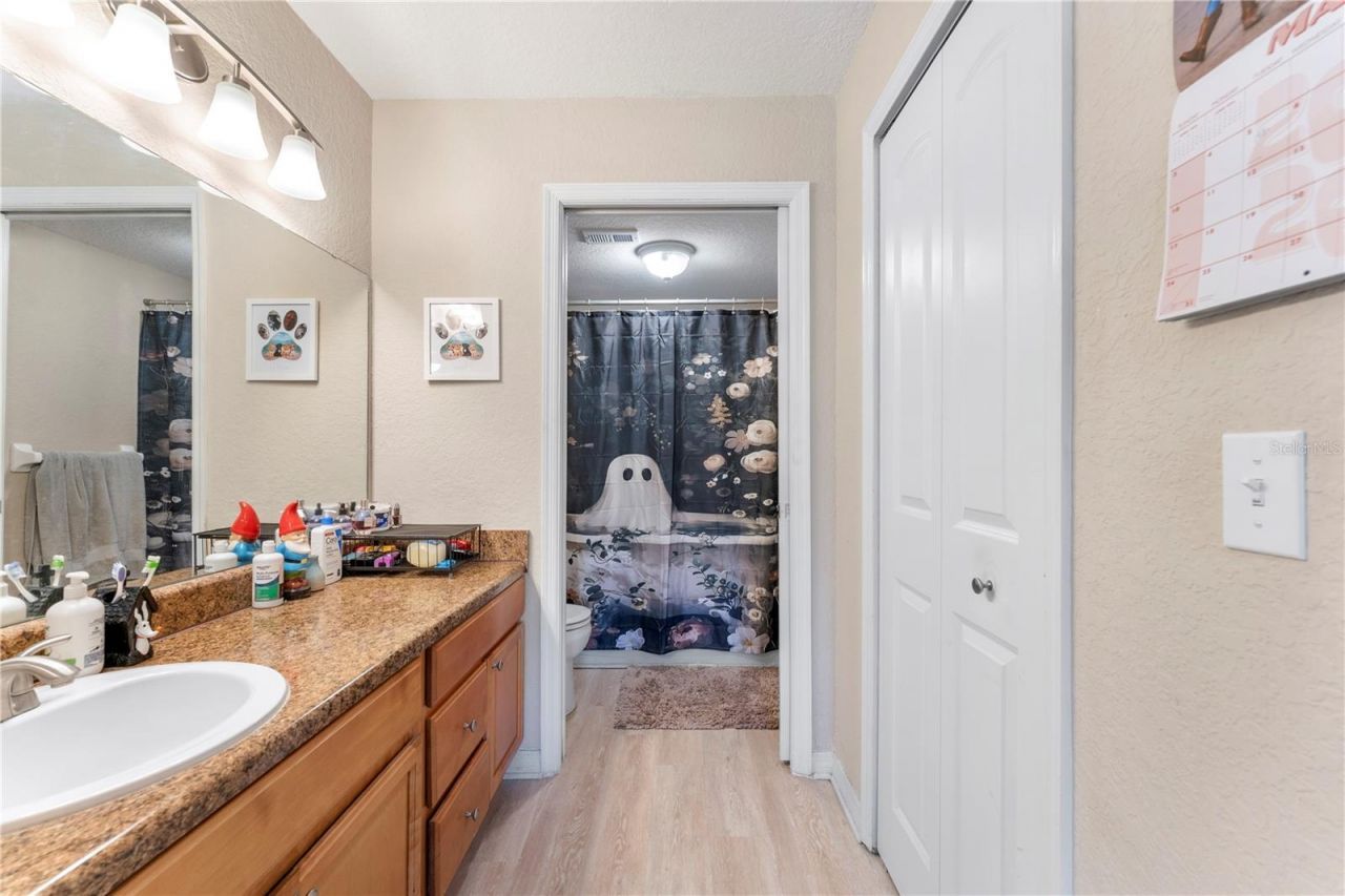 14013 Fairway Island Drive, Unit 426, Orlando, FL 32837 Photo