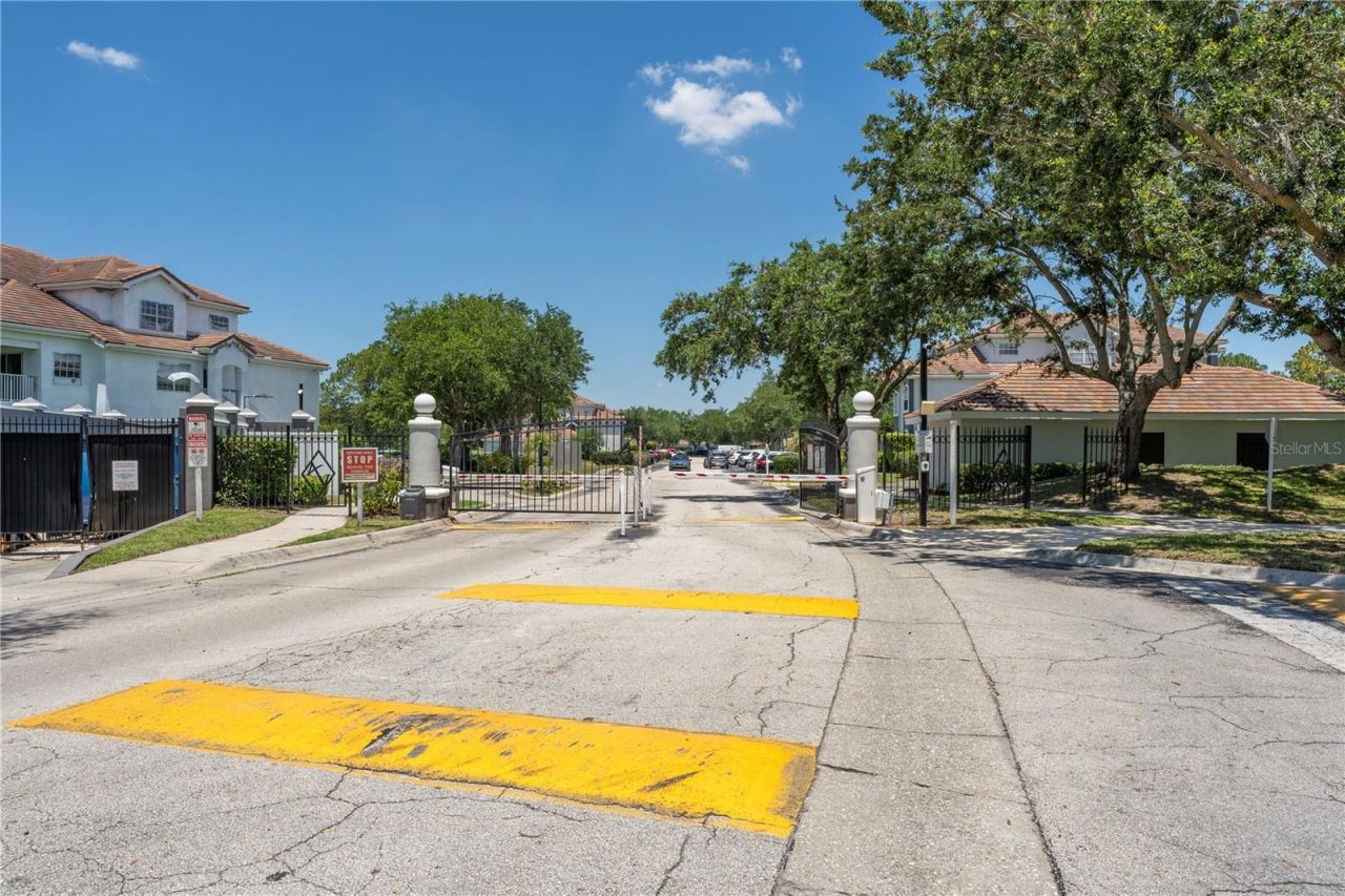 14013 Fairway Island Drive, Unit 426, Orlando, FL 32837 Photo