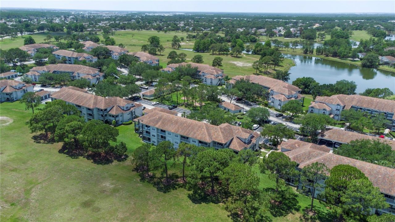 14013 Fairway Island Drive, Unit 426, Orlando, FL 32837 Photo