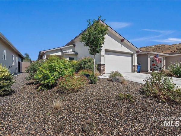 5614 Song Sparrow St, Boise, ID 83714