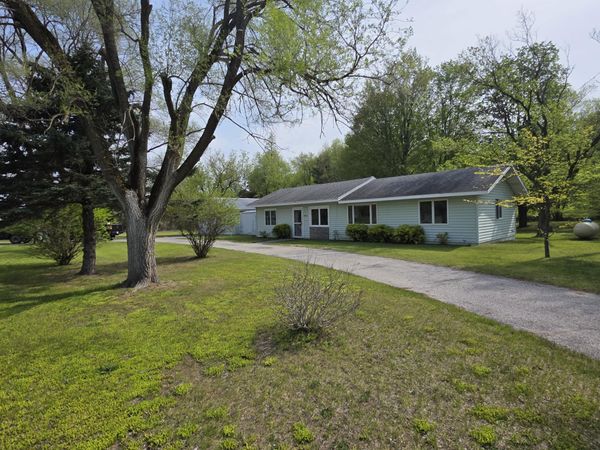 7274 N Oceana Drive, Hart, MI 49420