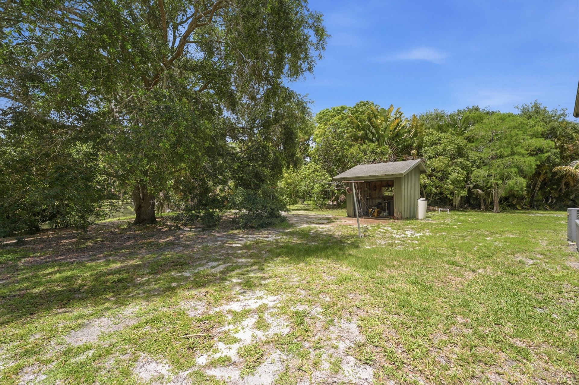 7689 Lawrence Road, Boynton Beach, FL 33436 Photo