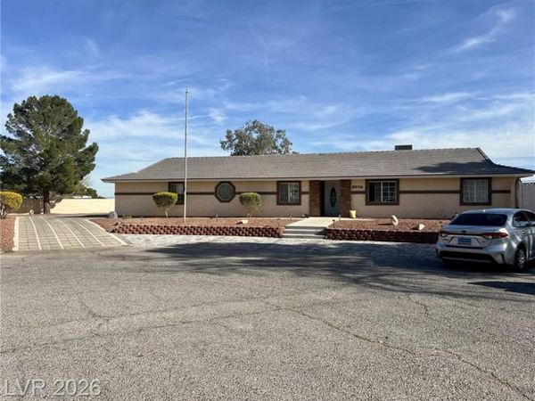 6070 Mann Street , Las Vegas, NV 89118