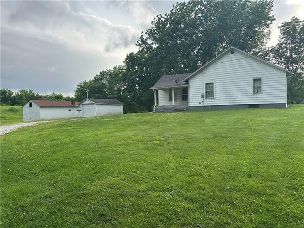 724 S Whitmer Street, Richmond, MO 64085