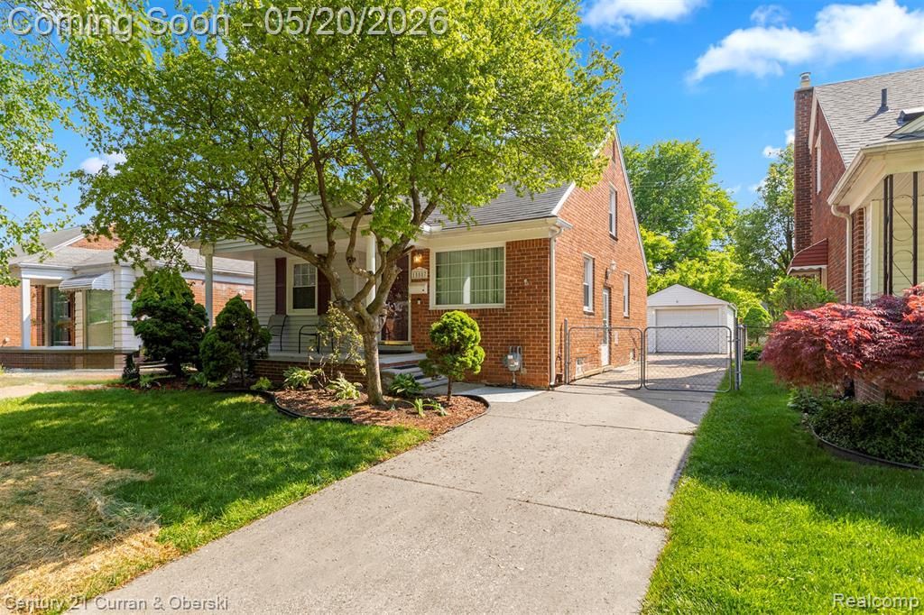 15587 Russell Avenue, Allen Park, MI 48101 Main Photo