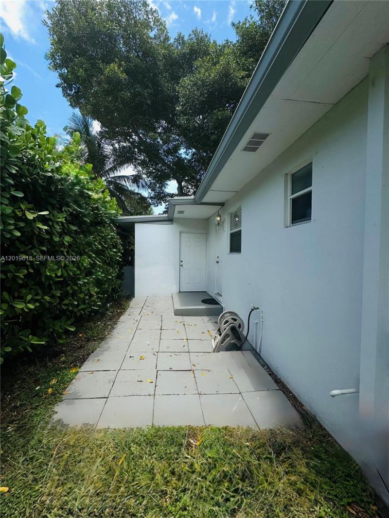 3370 Frow Ave , Miami, FL 33133 Photo