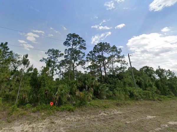 5010 NE TRADEWINDS CIRCLE , La Belle, FL 33935