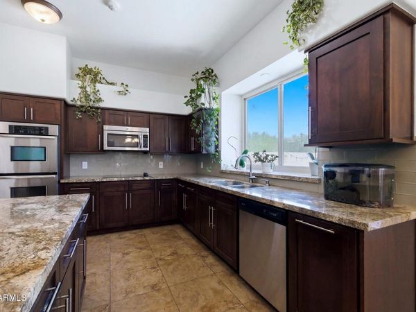 4601 E RAMUDA Drive, Phoenix, AZ 85050