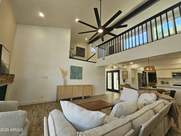 8101 N CENTRAL Avenue, Unit 14, Phoenix, AZ 85020