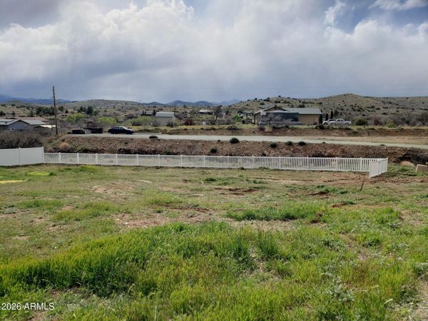 17025 E SPRING VALLEY Road, Unit 821, Mayer, AZ 86333