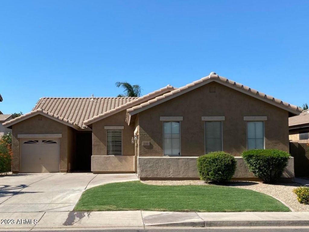 232 W Hawk Way, Chandler, AZ 85286 Main Photo