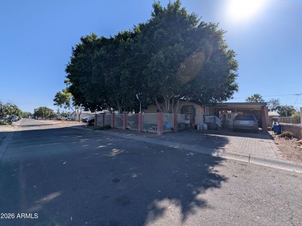 520 S CRISMON Road, Mesa, AZ 85208