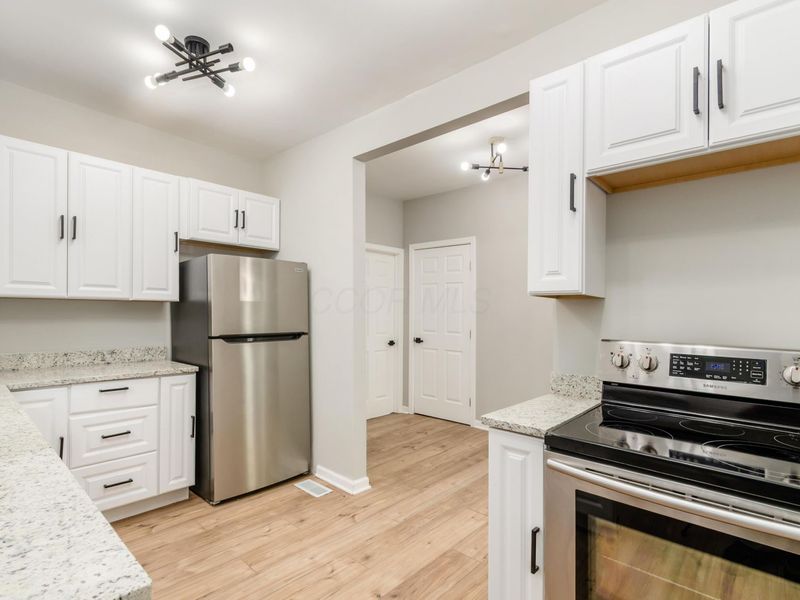 2406 Findley Avenue, Unit 2408, Columbus, OH 43202 Photo 14