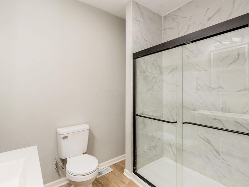 2406 Findley Avenue, Unit 2408, Columbus, OH 43202 Photo 15