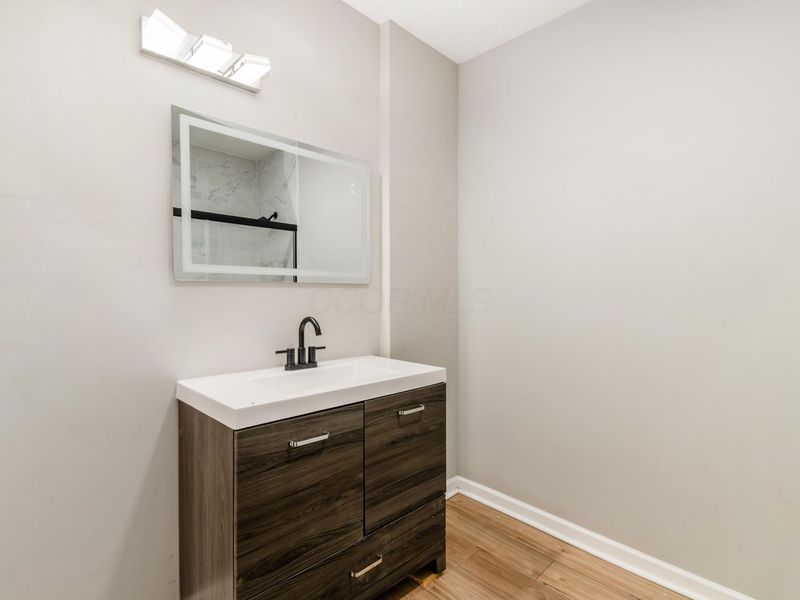 2406 Findley Avenue, Unit 2408, Columbus, OH 43202 Photo 20