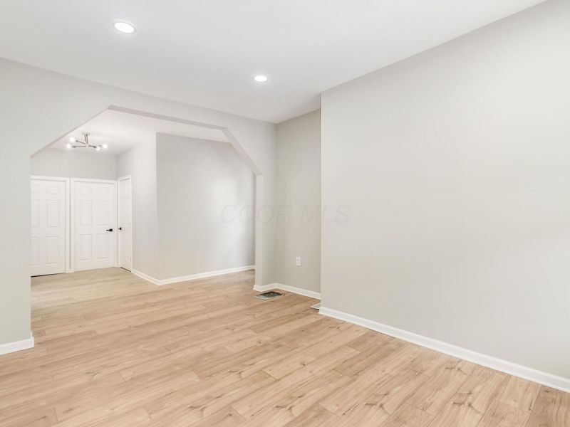 2406 Findley Avenue, Unit 2408, Columbus, OH 43202 Photo 8