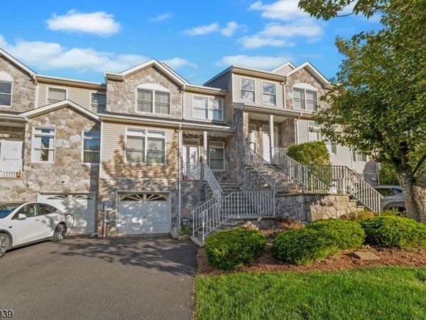158 Autumn Ridge Rd, Parsippany-Troy Hills, NJ 07950