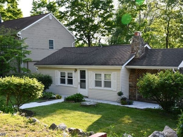 70 Tamarack Trl, Hardyston, NJ 07460