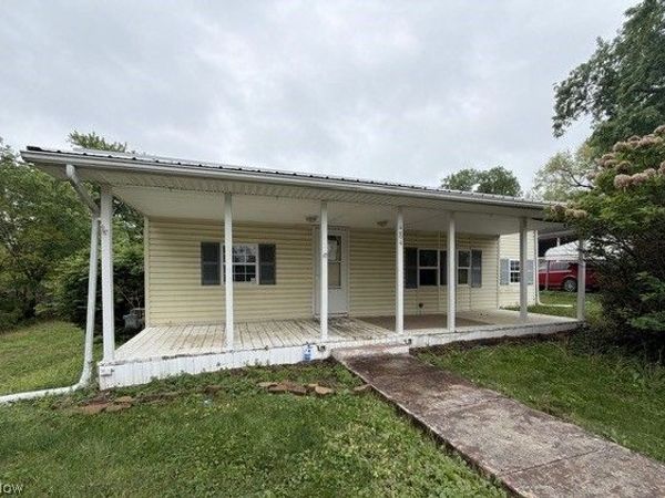 484 Haessler Avenue , Zanesville, OH 43701