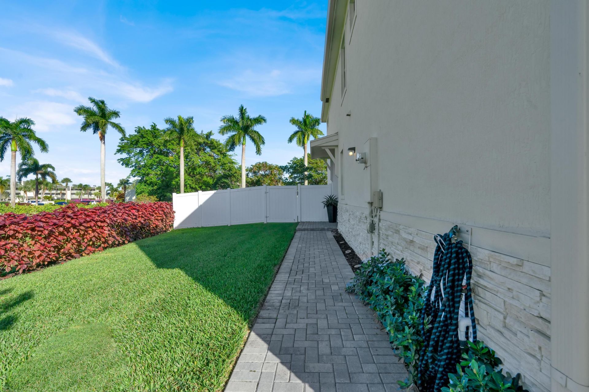 4246 Lagoon Shore Drive, Lake Worth, FL 33467 Photo