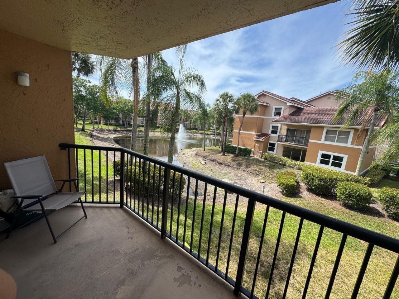 8955 Wiles Road, Unit 206, Coral Springs, FL 33067 Photo