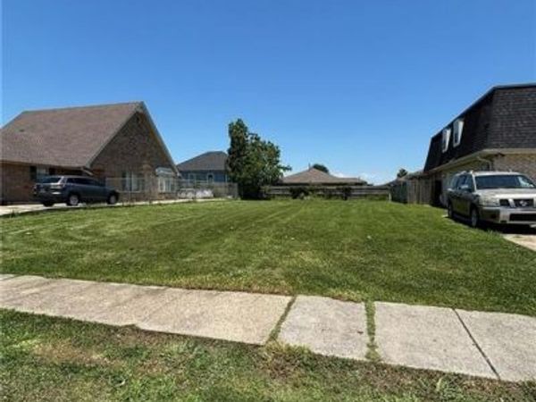 8541-43 DEERFIELD Drive , Chalmette, LA 70043