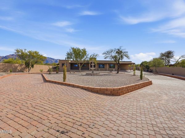 5350 N 1ST Avenue, Tucson, AZ 85718