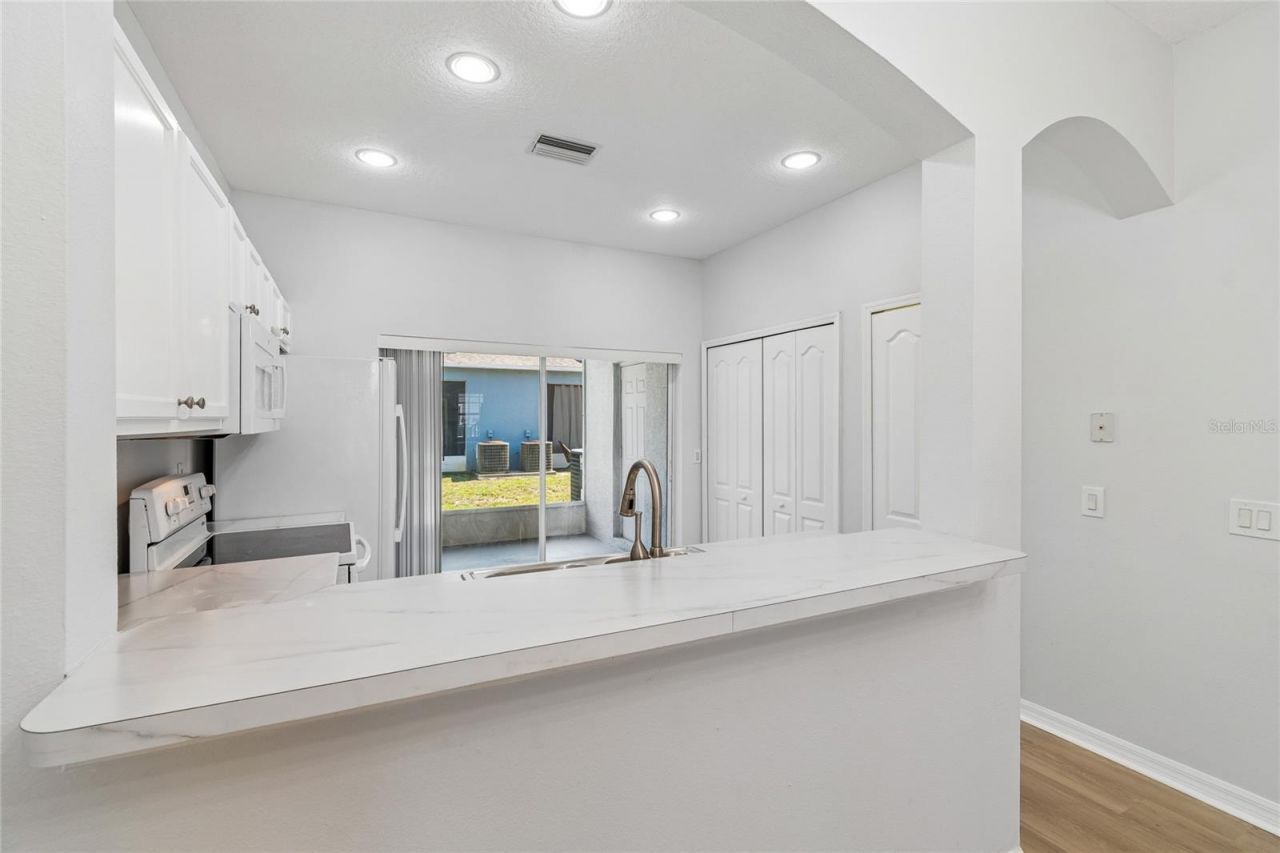 6705 Lake Rochester Lane, Gibsonton, FL 33534 Photo